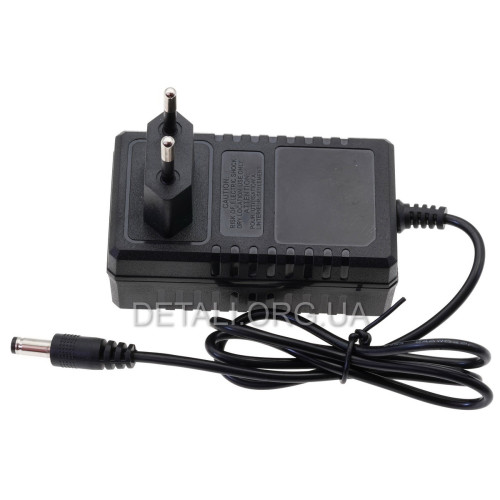 Зарядное устройство шуруповерта Tekhmann TCD-12 S2 BS 12V
