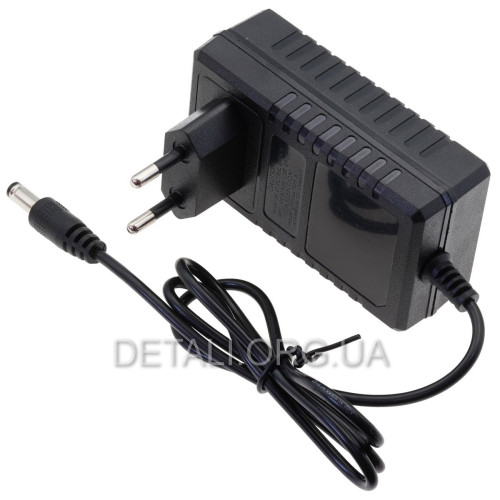 Зарядний пристрій шуруповерта Tekhmann TCD-12 S2 BS 12V