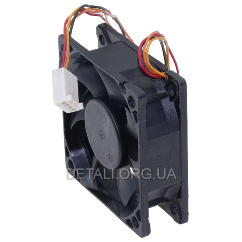 Вентилятор черный (пластик) 12V 40*40*10,5 мм