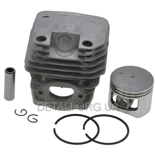 Поршневая бензопилы GoodLuck 5800 d45,2