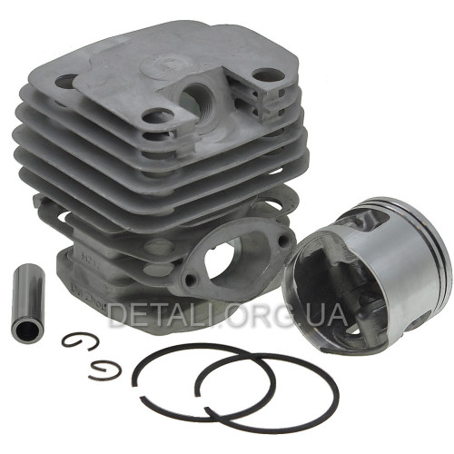 Поршневая бензопилы GoodLuck 5800 d45,2